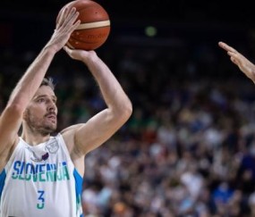 pp电子首页-从蝙蝠侠转型为罗宾 卫冕冠军家有一老如有一宝