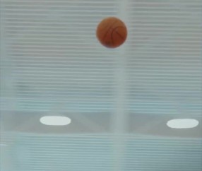 76人官推晒恩比德和乔治训练片段：开工之前的训练