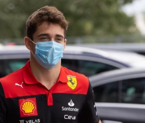 pp电子首页-勒克莱尔称不理解车队换硬胎策略 期待夏休后反弹