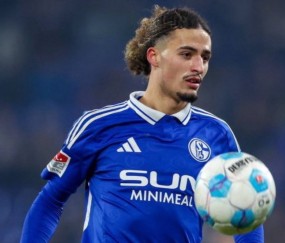 HWG！罗马诺：贝西克塔斯签下沙尔克04后卫布卢特