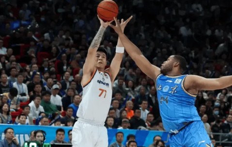 pp电子首页-张镇麟出战34分钟，投篮10中2、三分3中0得到4分3篮板2抢断